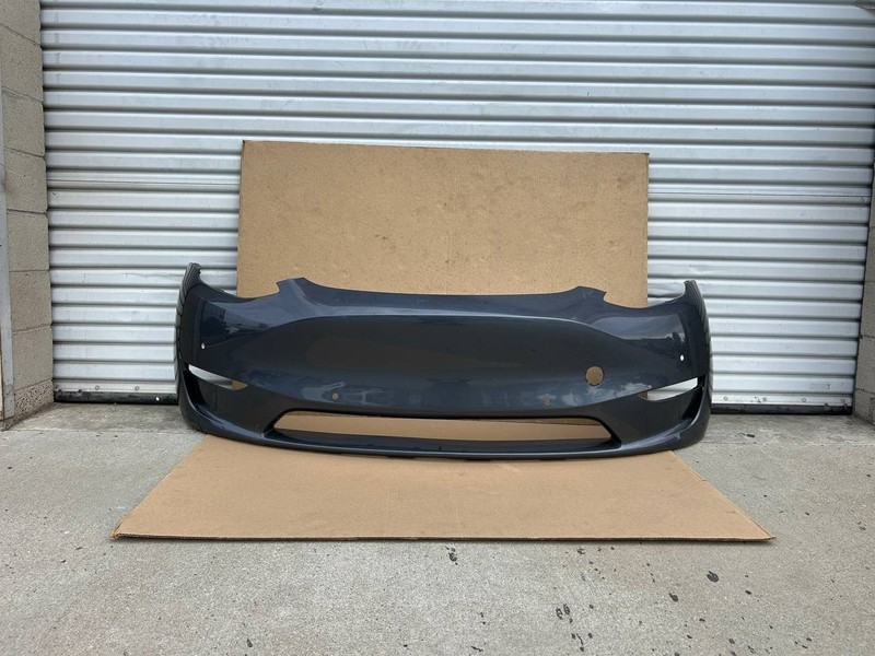 ✅20-23 Model Y Front Bumper Cover Gray PMNG OEM 1606844-17-A w/crack