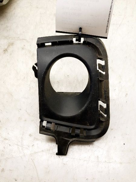 12-14 TOYOTA PRIUS C FOUR DRIVER SIDE LOWER CORNER FOG LIGHT COVER
