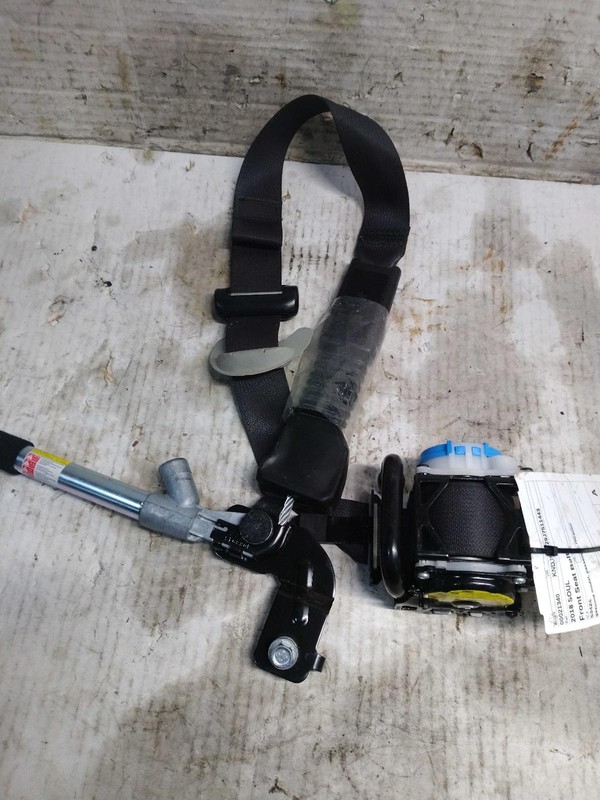 2018 KIA Soul OEM Black Seat Belt Assembly, Used, 130K Miles, Warranty Available