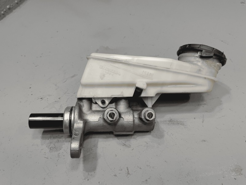 2016-2020 HONDA CIVIC POWER BRAKE BOOSTER MASTER CYLINDER RESERVOIR W/ CAP OEM