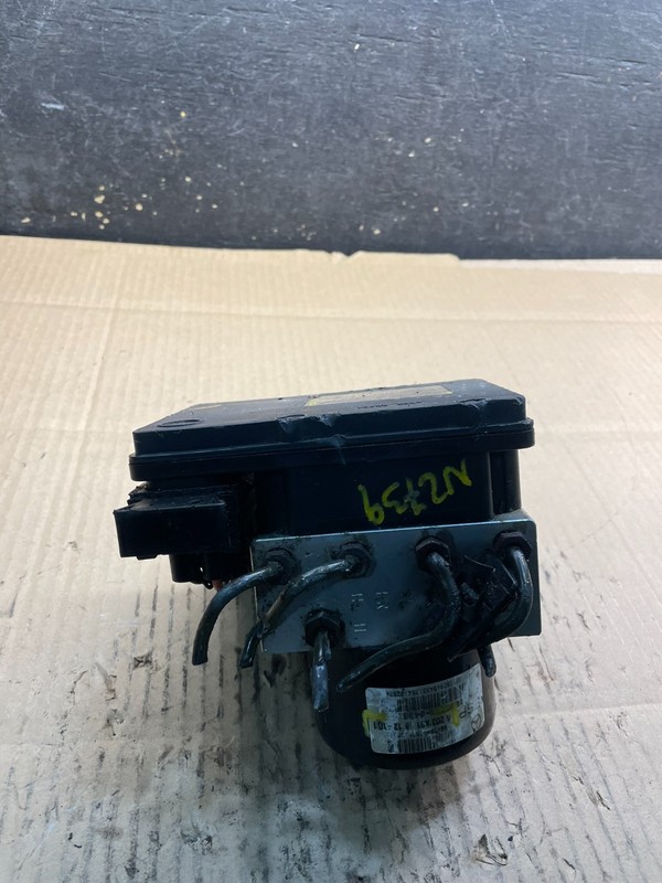 2002-2005 Mercedes W203 C230 CLK500 ABS Anti Lock Brake Pump Module X8790 DG