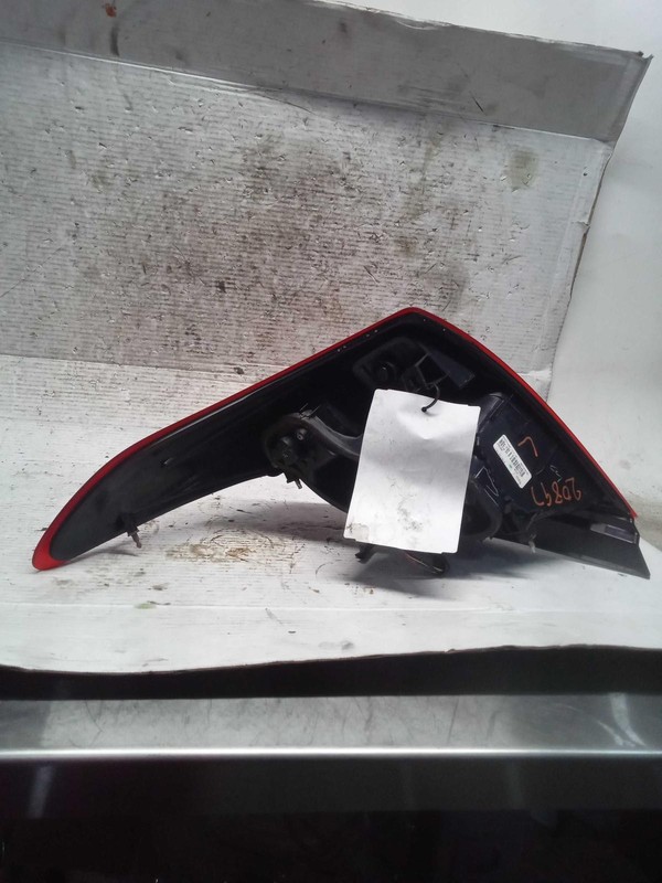 2015 Nissan Versa Left Tail Light Assembly Grey 178991 100k Miles Used