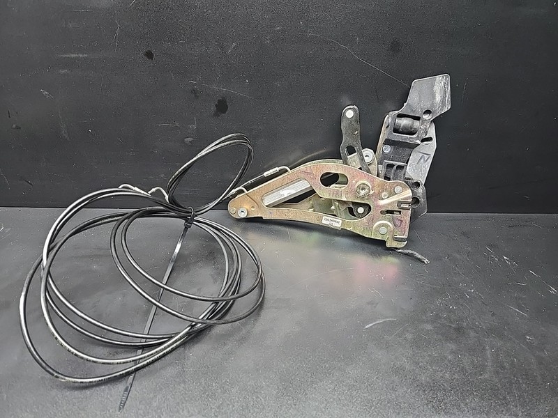 03-12 Mercedes R230 SL500 SL550 Right Trunk Lock Frame Cylinder 2307901271 OEM