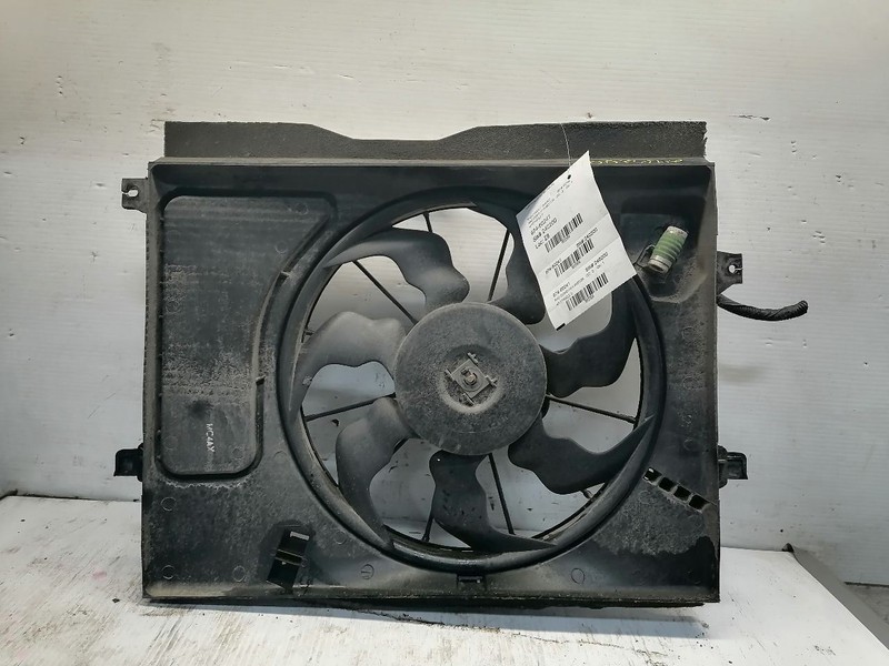 Radiator Fan Motor Fan Assembly Model VIN 2 8th Digit Fits 14-19 SOUL 1376034
