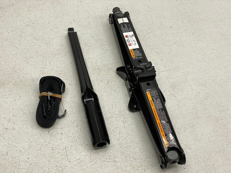 2017-2019 BUICK ENCORE EMERGENCY SPARE TIRE JACK & TOOL REPAIR KIT OEM LOT677