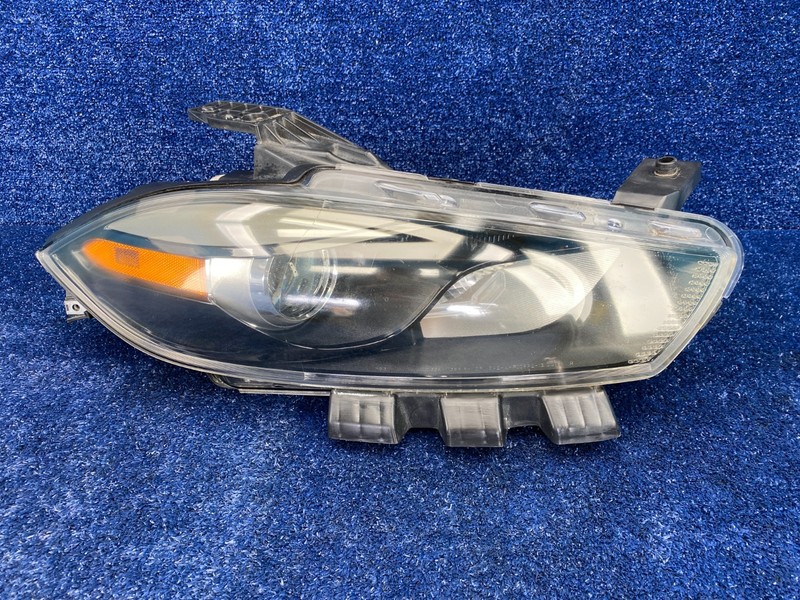 2013-2016 Dodge Dart Halogen Right Side Headlight Assembly Aftermarket