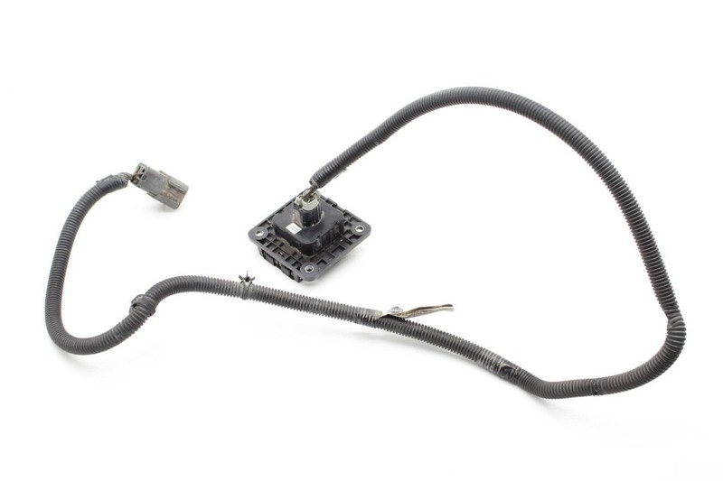 17-24 Nissan TITAN Platinum Bed Mounted 120V Outlet 253A4EZ00A