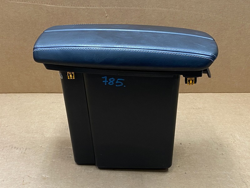 2021-2023 BUICK ENVISION FRONT CENTER CONSOLE ARM REST STORAGE LID OEM LOT785