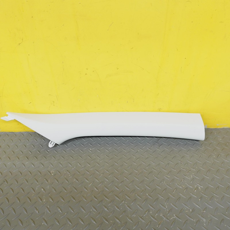 2022-2024 HYUNDAI IONIQ 5 WINDSHIELD RIGHT SIDE A PILLAR TRIM COVER PANEL OEM