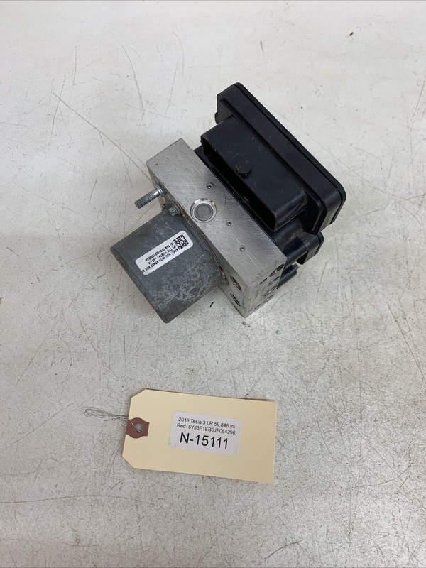 ⚡️18-22 TESLA Y 3 ABS PUMP BRAKE MODULE with Bracket1044745-00-B 15111 U20