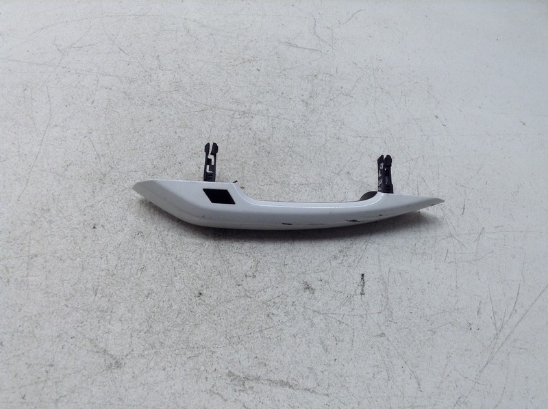 17-19 AUDI A4 REAR LEFT DRIVER SIDE EXTERIOR DOOR HANDLE WHITE OEM