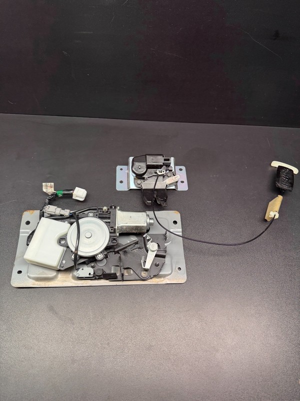 2009-2015 INFINITI G37 Q60 CONVERTIBLE REAR TRUNK POWER LOCK LATCH ACTUATOR OEM