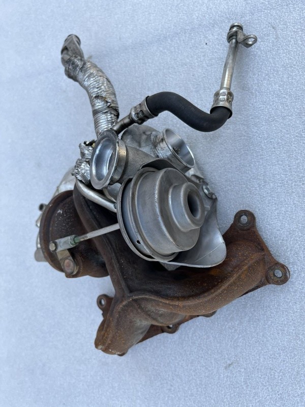 2007-2013 BMW 335i E90 RIGHT SIDE REAR EXHAUST MANIFOLD TURBOCHARGER 11657593016