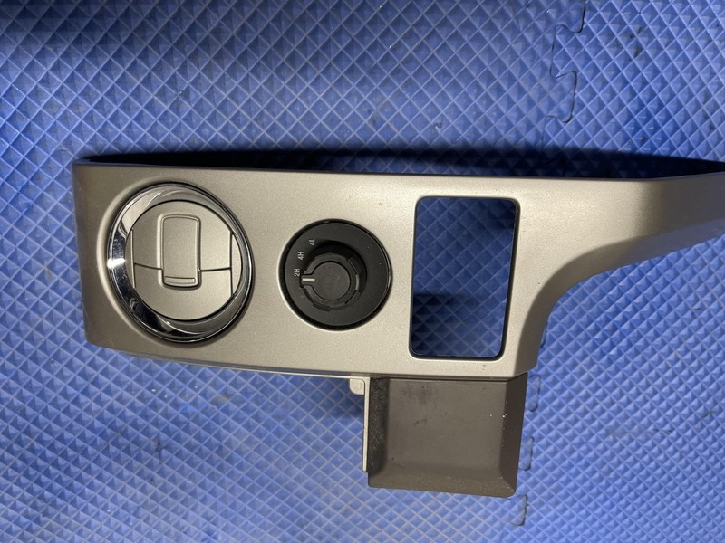 09-14 FORD F150 Driver Left Center Dash Vent Bezel Trim Surround Panel Transfer