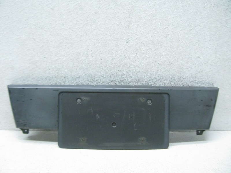 09-12 AUDI B8 A4 SEDAN FRONT LICENSE PLATE MOUNT PLASTIC BRACKET TRIM OEM 09202
