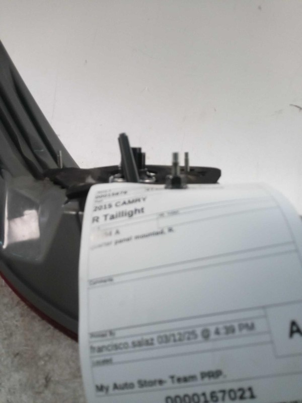 2015-2017 Toyota Camry Right Tail Light Assembly Black OEM Used 392008