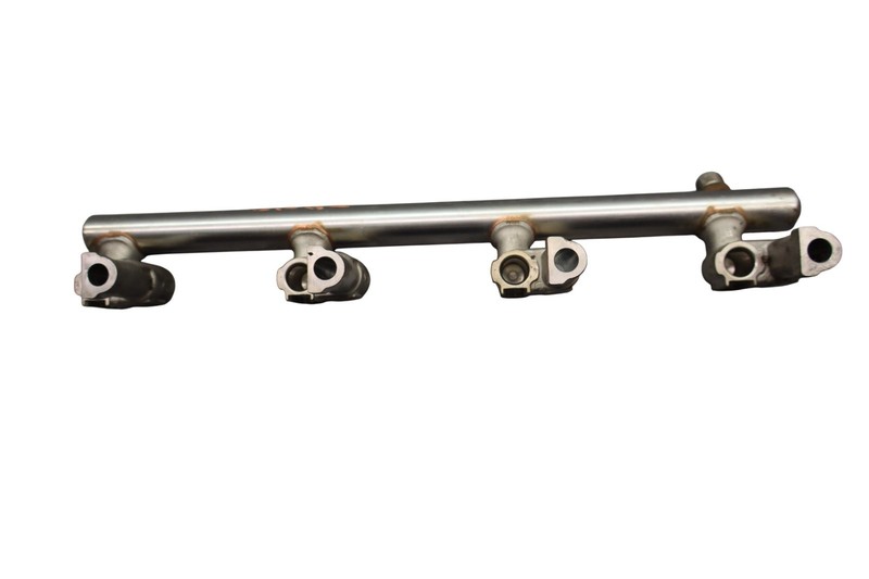 10-15 Jaguar XF XJ X250 5.0L V8 Left Side Fuel Gas Rail Line 8W939G802AF Oem