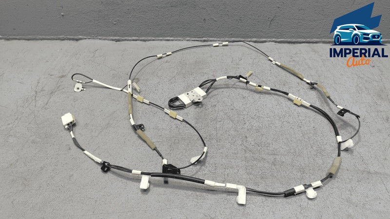 2011-2020 Toyota Sienna L LE SE Antenna Amplifier Module W/ Wire Harness OEM