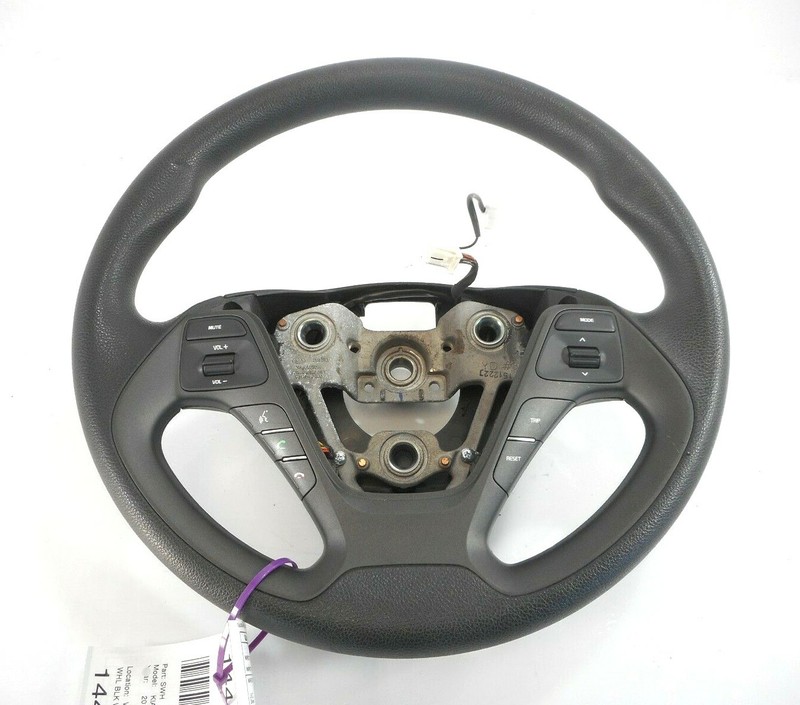 16 Kia Forte Steering Wheel W/ Bluetooth & Radio Controls OEM