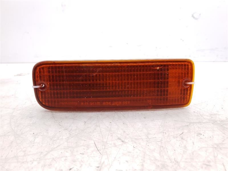 96-98 TOYOTA 4RUNNER SR5 3.4L 4WD AT DRIVER SIDE BUMPER MOUNTED PARK LIGHT