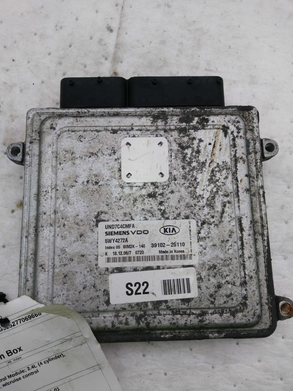 2007 KIA RONDO Engine Control Module ECM 2.4L OEM Black 141K Miles NJ25-26002