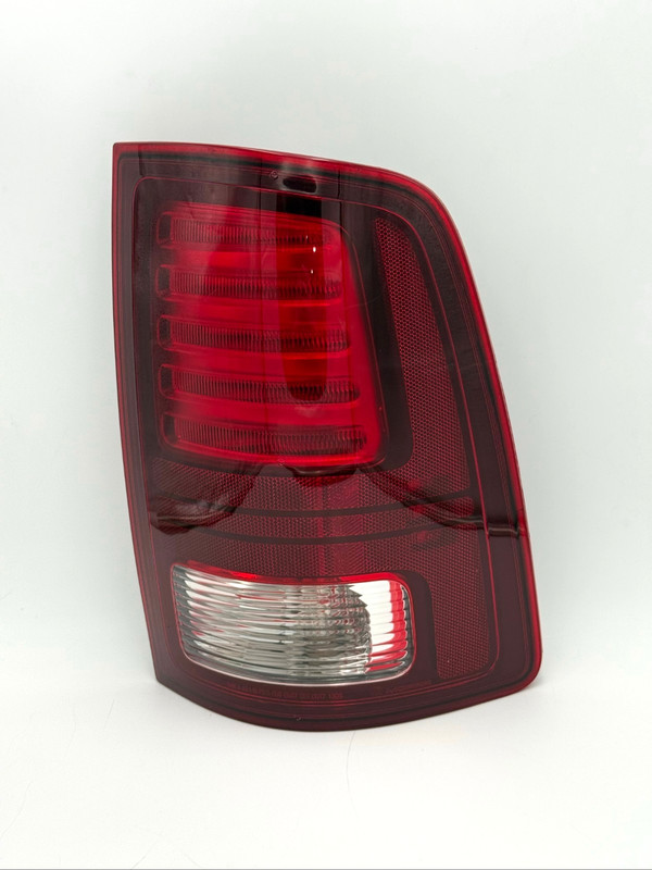 ✅2013-2024 CLASSIC RAM 1500 2500 3500 OEM RIGHT SIDE RH TAILLIGHT TAILLAMP LED