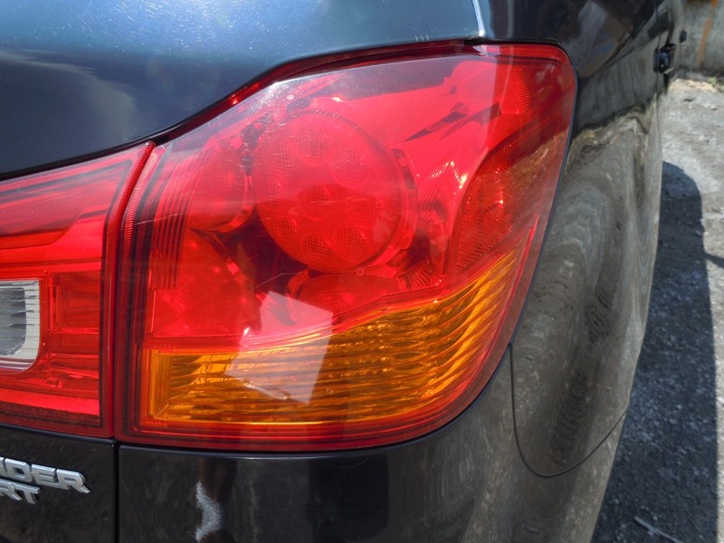 11-19 Mitsubishi Outlander Sport Quarter Panel Mounted Tail Light Right OEM