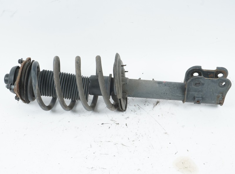 2013-2018 HYUNDAI SANTA FEFRONT SHOCK ABSORBER & COIL SPRING LEFT DRIVER OEM