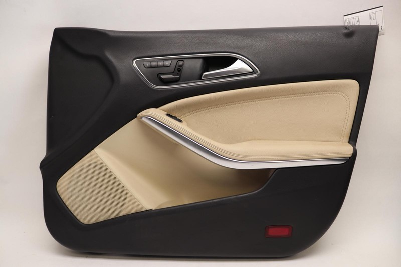 2014-2019 MERCEDES CLA CLASS CLA250 W117 FRONT RIGHT PASSENGER DOOR PANEL OEM