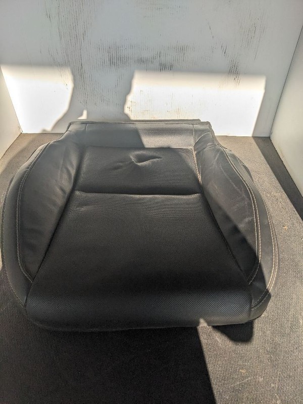 2012-2015 CHEVROLET CAMARO FRONT RIGHT LEATHER LOWER SEAT CUSHION PAD1185070