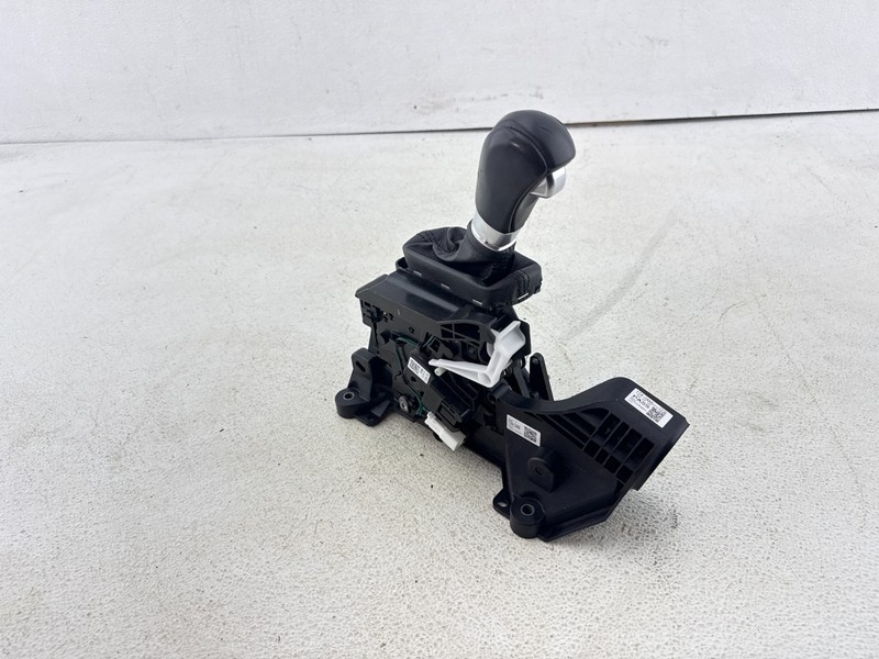 2015-2020 ACURA TLX AUTOMATIC TRANSMISSION GEAR SHIFTER SELECTOR OEM