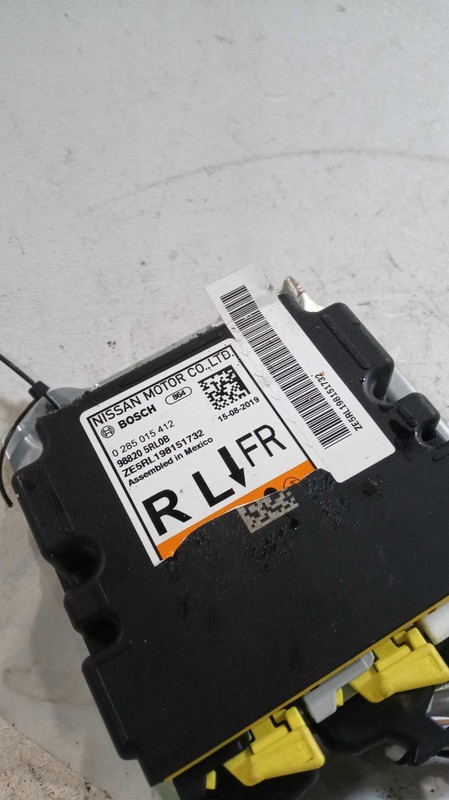 Used Air Bag Module fits: 2019 Nissan Kicks Air Bag center console Grade A