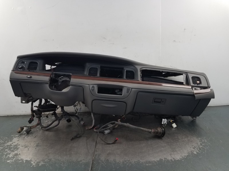 2002 Grand Marquis / Crown Vic Victoria Dash Panel - * #9286 P3
