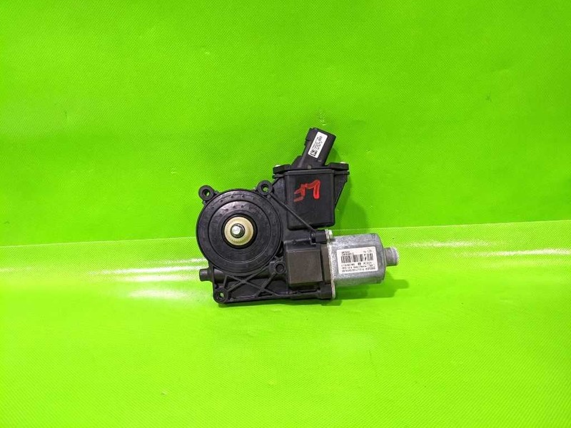14-18 SILVERADO DRIVER LEFT FRONT WINDOW MOTOR OEM 4369-46