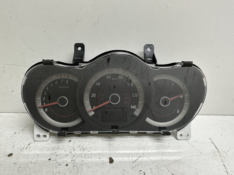 2011-2013 Kia Forte 2.0L HTBK SDN A/T cluster speedometer tach gauges panel oem