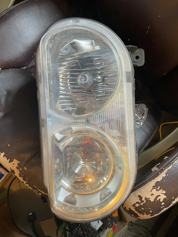 08-14 DODGE CHALLENGER OEM LH HEADLIGHT HEAD LIGHT ASSEMBLY -HALOGEN DRIVER SIDE