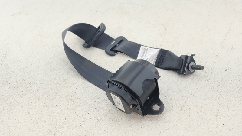 2017-2023 HONDA RIDGELINE CENTER REAR SEAT BELT RETRACTOR OEM