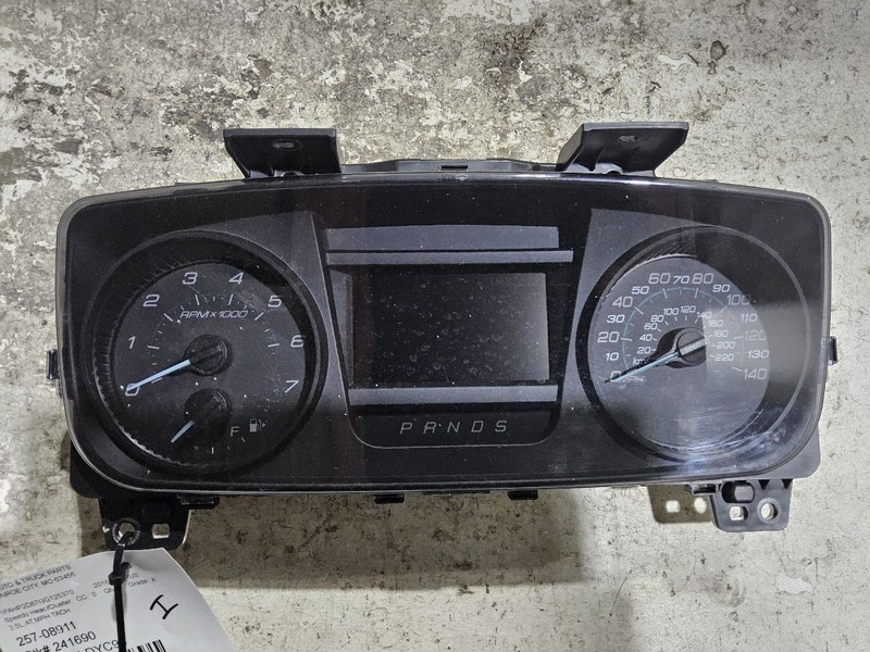 Speedometer Cluster MPH Fits 16 TAURUS 3396069