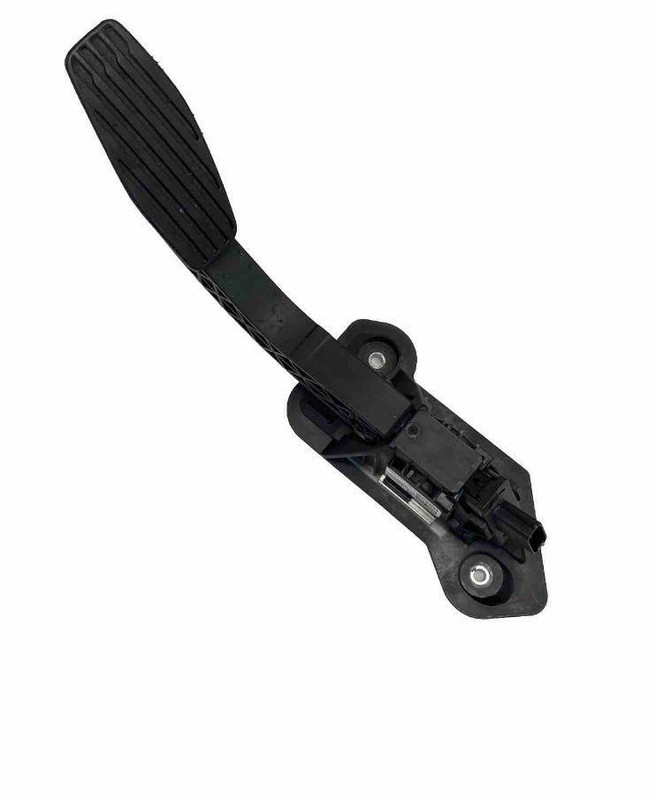 Chevrolet Silverado accelerator pedal 2022 2.7L Rwd OEM 84024307