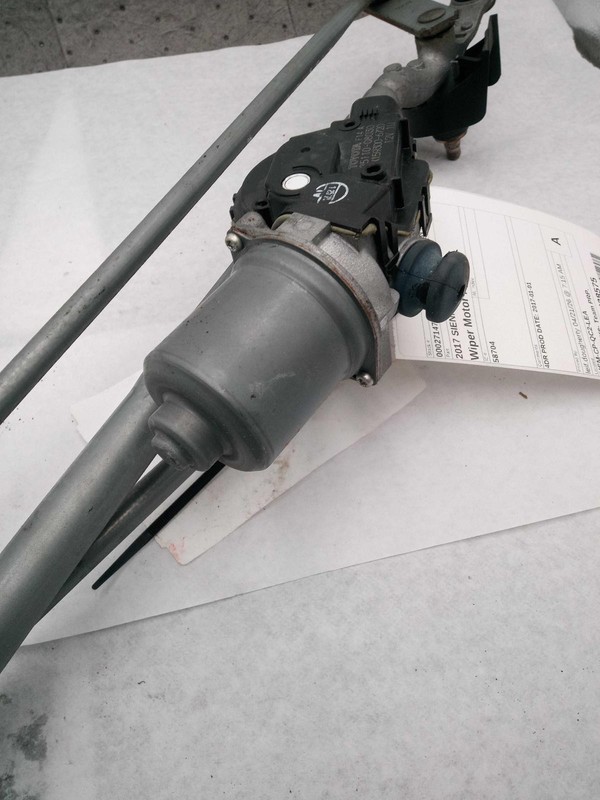 2017 Toyota Sienna Wiper Motor OEM Black 8511008030 139K Miles
