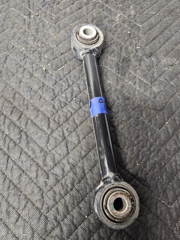 2017 Kia Sorento LX Rear Upper Control Arm OEM