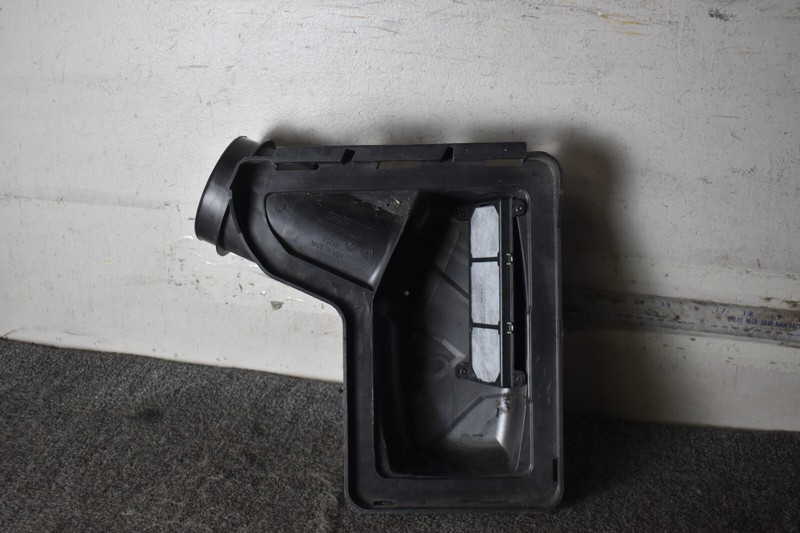 2013-2014 Ford Fusion 1.6Air Intake Cleaner Box Housing v3zxa-pa6gf30