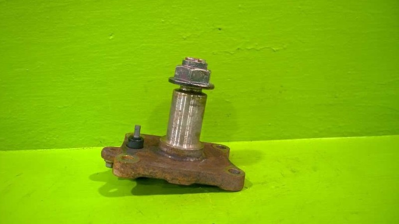 02 03 04 05 06 MPV REAR SPINDLE KNUCKLE OEM 2705-58