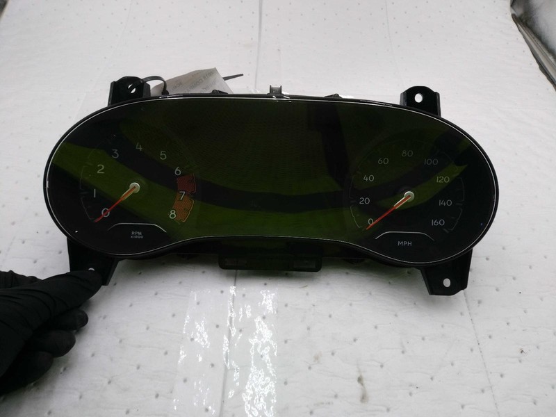 2018 Jeep Compass Speedometer Gauge Red OEM 160 MPH 137K Miles NJ25-25641-649345