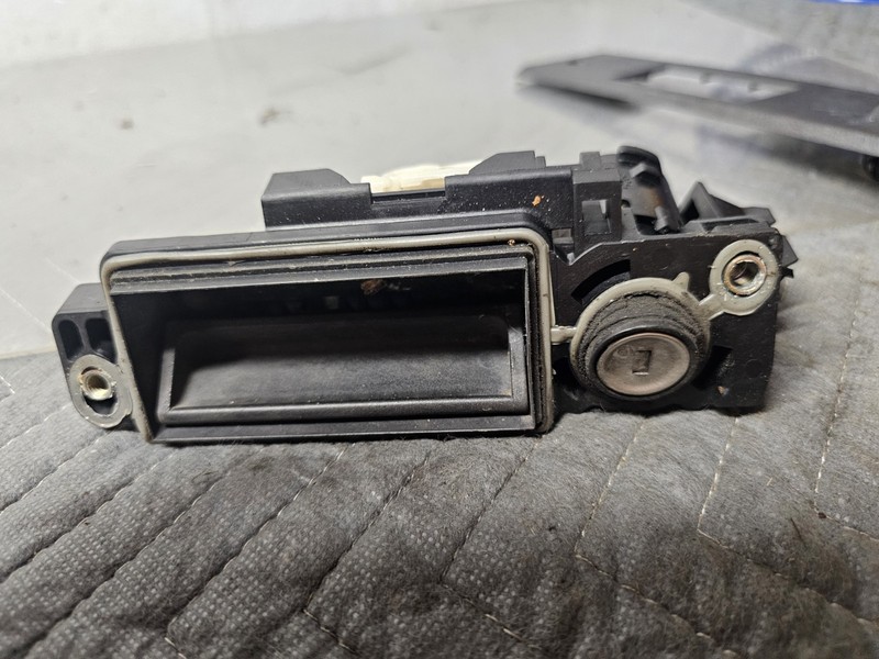 05-07 Mercedes CLK500 C230 W209 TrunkHandle Oem
