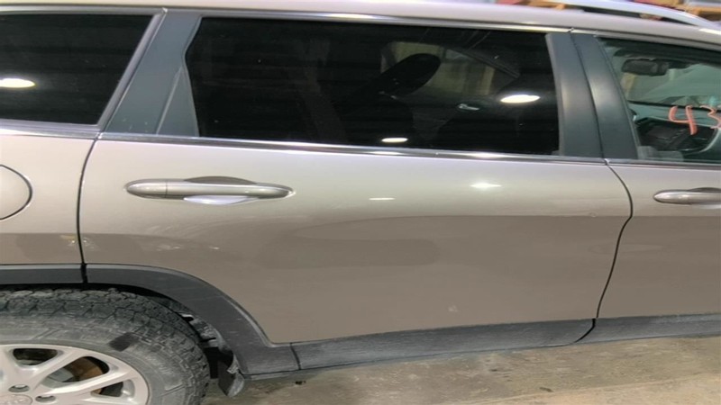 Passenger Right Rear Side Door Fits 14-23 CHEROKEE 3595970