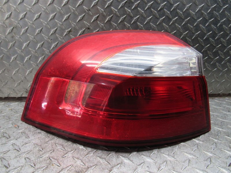 12 - 17 KIA RIO LEFT DRIVER REAR QUARTER PANEL MOUNTED ,INCANDESCENT ,HTBK