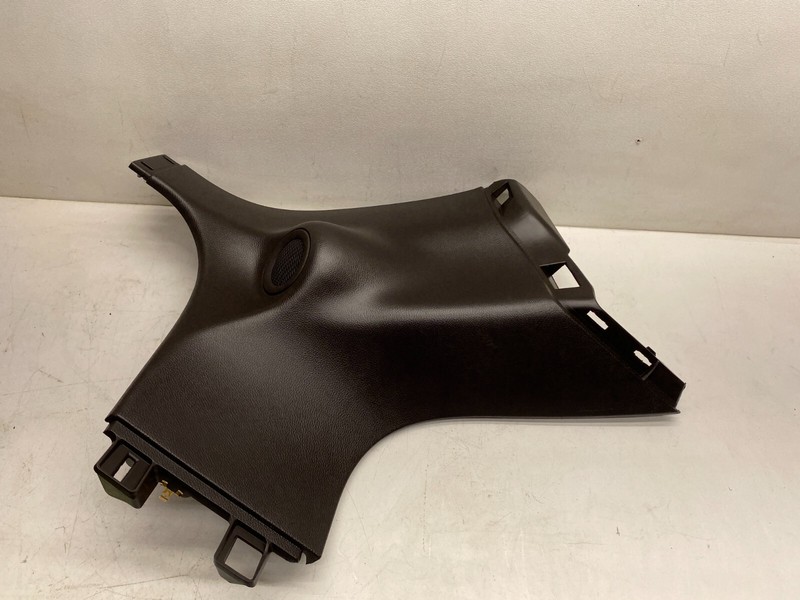 2014-2016 JEEP GRAND CHEROKEE LEFT REAR UPPER D PILLAR TRIM COVER PANEL TRIM