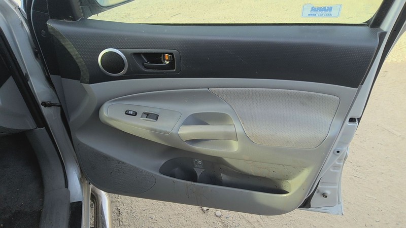 Front Door Trim Panel TOYOTA TACOMA Right 06 05 07 08 09 10 11 12 13 14 15