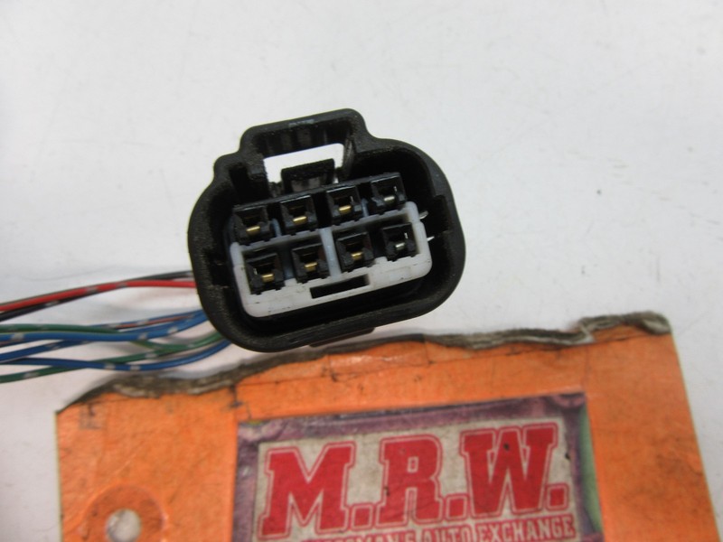BLACK WIRE PLUG OFF HEADLIGHT HEAD LIGHT LEVELING COMPUTER ECM BEHIND LEFT LAMP